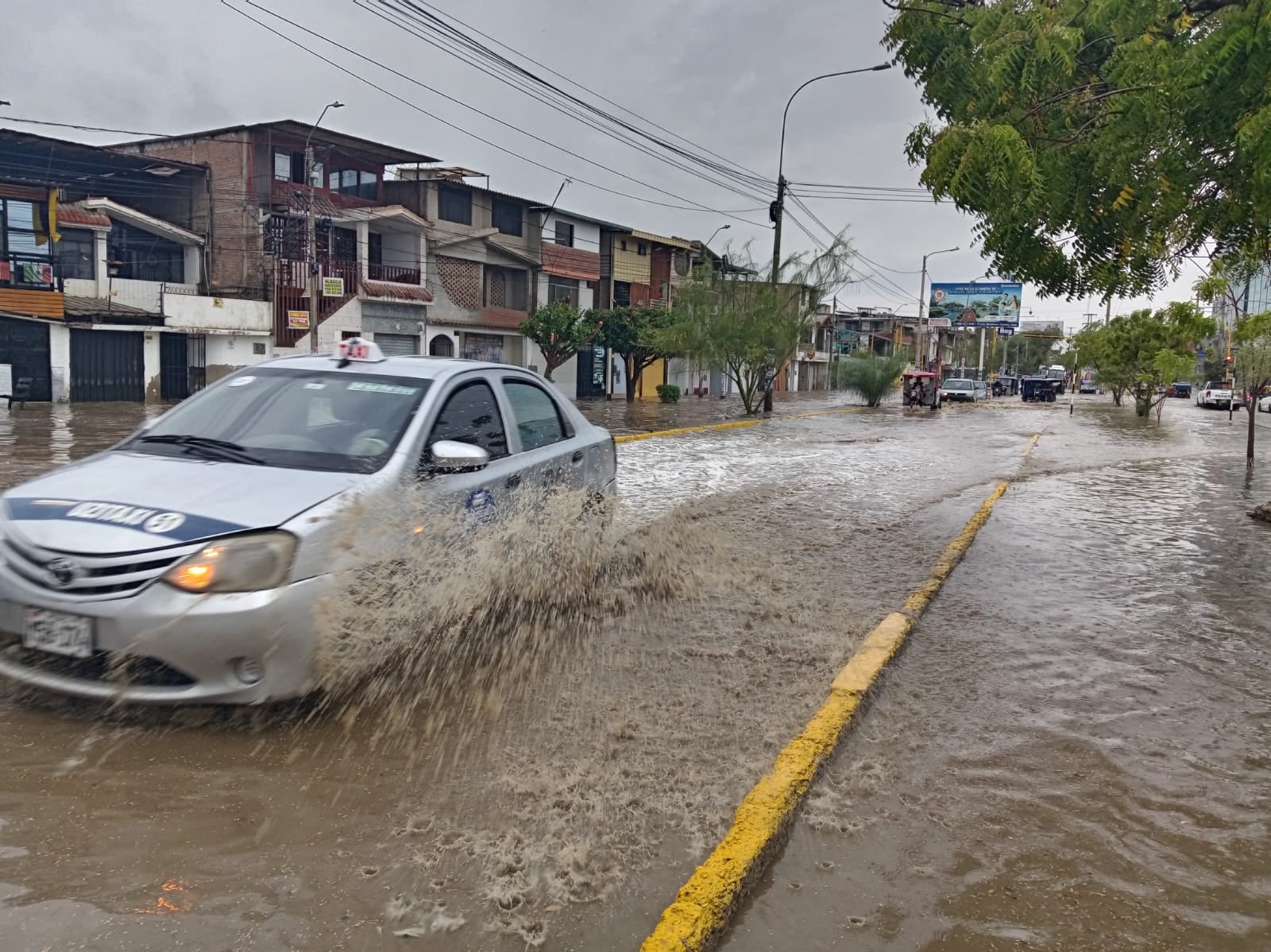 Lluvias en la región Piura dejan calles inundadas