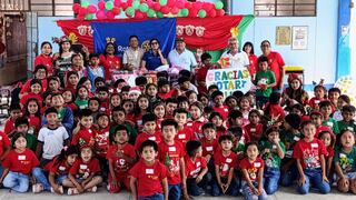 Cientos de niños piuranos disfrutaron de una chocolatada y recibieron juguetes