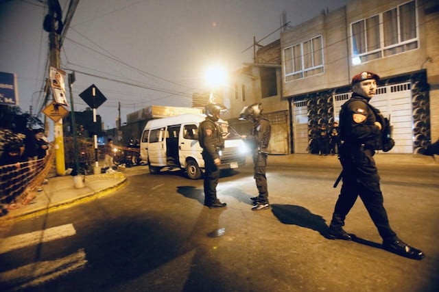 Chofer de combi queda grave tras ataque armado en Ate (Fotos: César Grados/GEC)