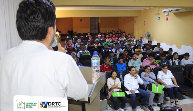 Ica: transportistas de Parcona reciben capacitación en normas de tránsito y manejo defensivo