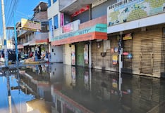 Arequipa: Rotura de tubería matriz inunda al menos 9 puestos comerciales en Socabaya (VIDEO)