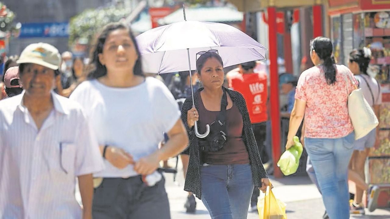 De acuerdo con el aviso meteorológico del Senamhi, el incremento del calor durante horas de la mañana y parte de la tarde comprende también a las provincias de Ascope, Chepén y Virú. Se podrían alcanzar valores de hasta 32 °C y se recomienda la población protegerse frente a los altos niveles de radiación ultravioleta.