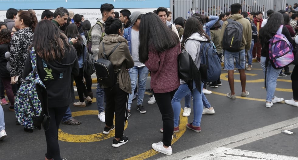 Las autoridades recomiendan seguir las pautas dictadas durante los simulacros de sismo. (GEC)