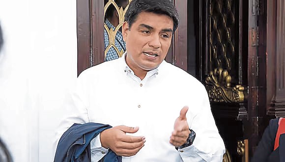 El miércoles pasado comunicó que se ausentaría. Sin embargo, ningún integrante del Concejo de Trujillo asumió el cargo que dejó por “temas personales”. Regidores exigen que rinda cuentas en la próxima sesión.