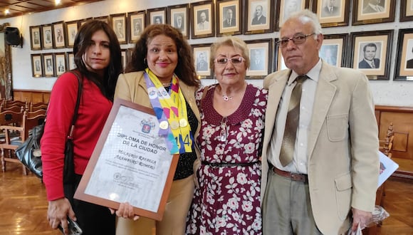 Atleta con habilidades especiales fue reconocida por municipalidad de Arequipa. (Foto: Municipalidad de Arequipa)