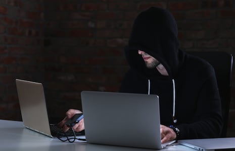 Proponen hasta 8 años de cárcel por administrar o contratar ‘granjas de trolls’ en elecciones