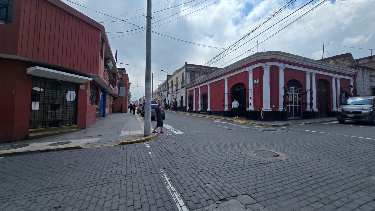 Calle Melgar, uno de los antiguos ingresos a Arequipa. (Foto: Yunsu Pariapaza/@photo.gec)