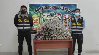 Policías de Huancavelica hallan material pirotécnico en bus