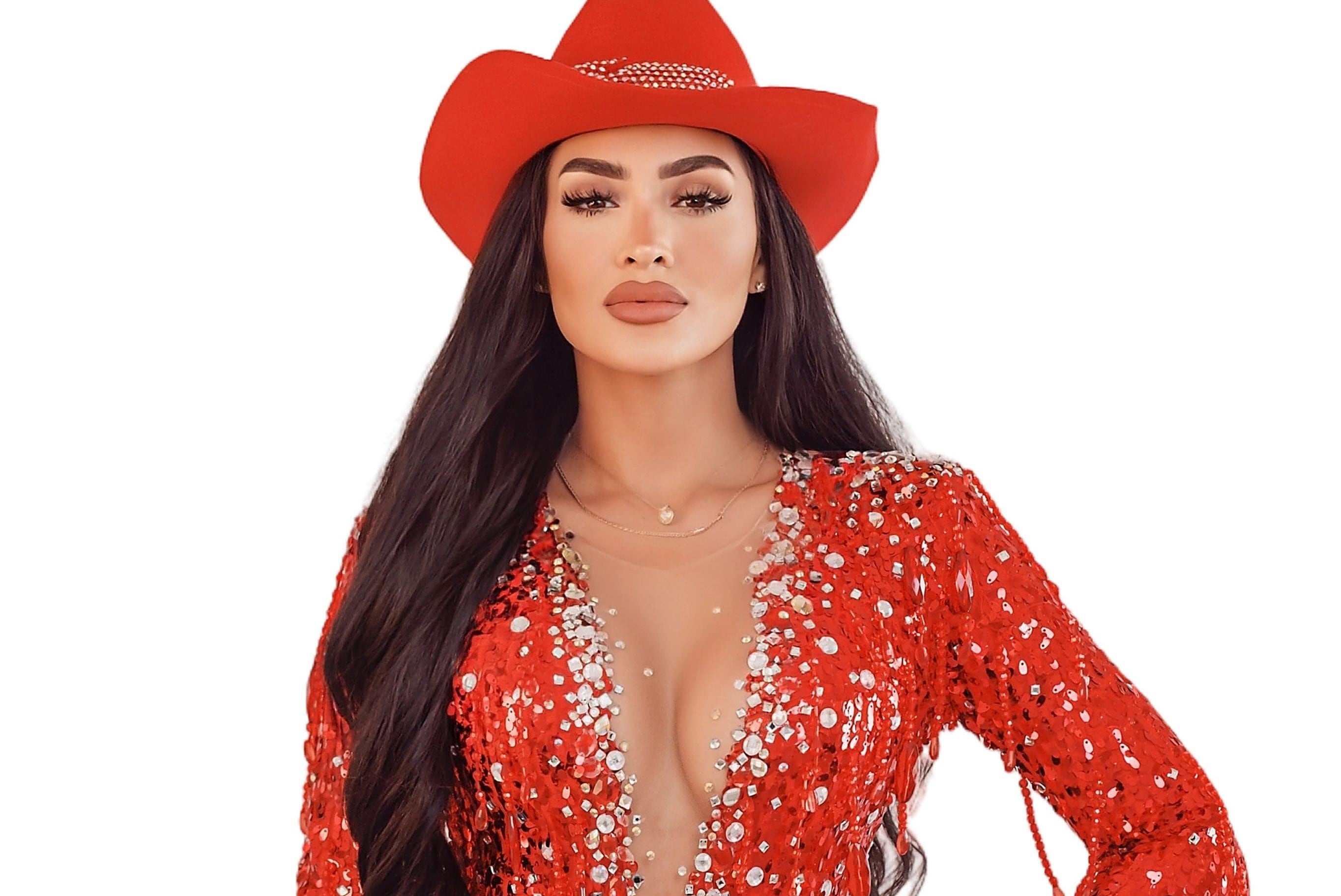 Cantante e integrante de "Esto es Guerra" lanza en esta temporada "Solterita y sin apuro", una cumbia que la regresa a sus raíces.