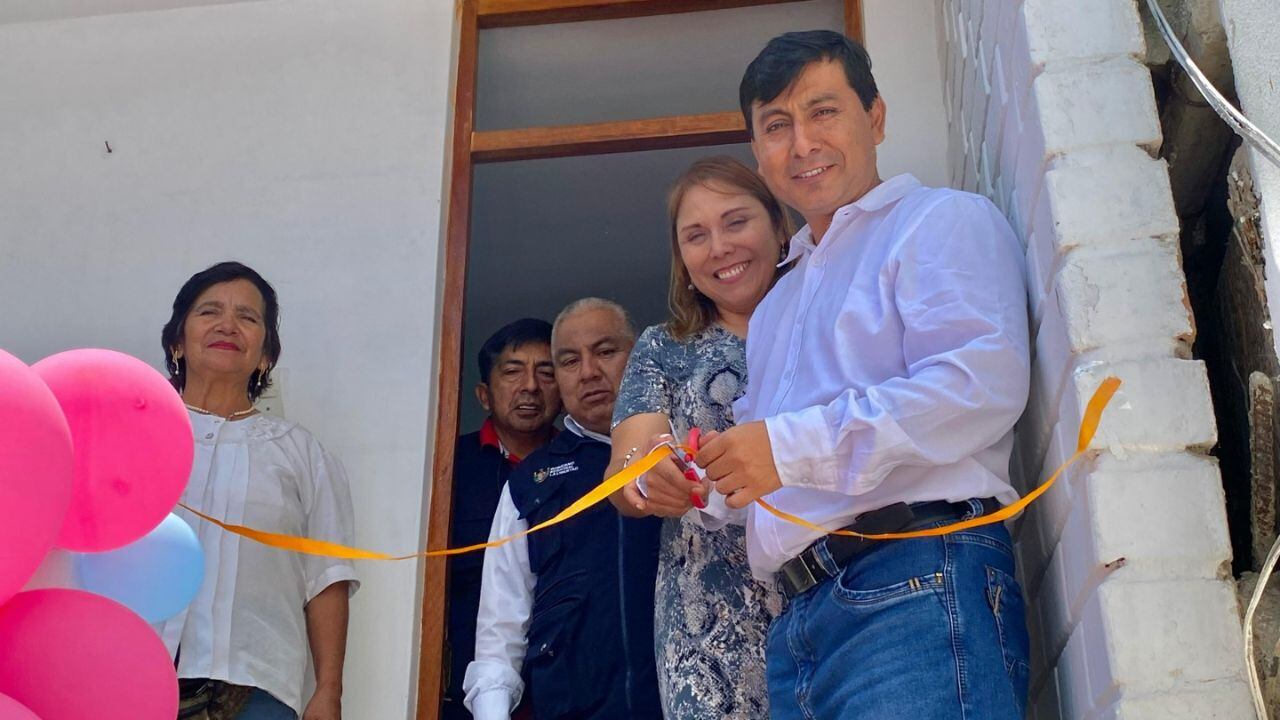 Este programa tiene como objetivo integrar a las familias a la sociedad y mediante programas y capacitaciones autogestionables puedan tener un soporte económico.