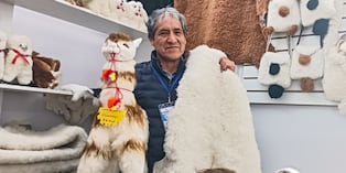 Peletería, el arte del trabajo en la piel de animales en riesgo de desaparecer