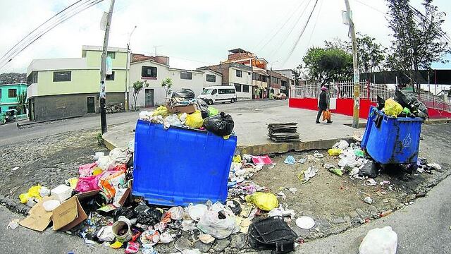 Vecinos de Mariano Melgar piden el retiro de los contenedores