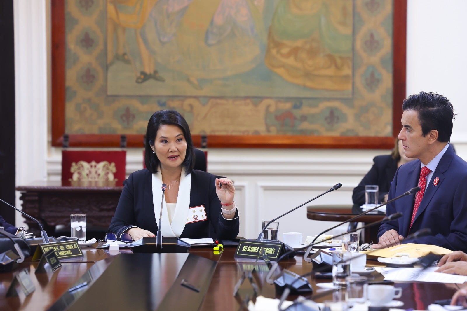 La reunión se realizó en Palacio de Gobierno y contó con la participación de todos los ministros de Estado. El Ejecutivo señaló que entre las prioridades figura el fortalecimiento de la seguridad ciudadana. (Foto: Presidencia/X)
