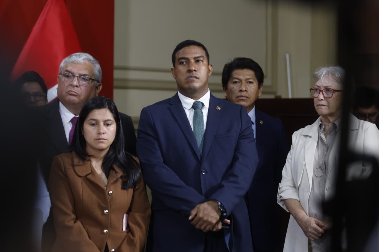 Juntos por el Perú rechaza dar "cheque en blanco" al Ejecutivo por facultades legislativas