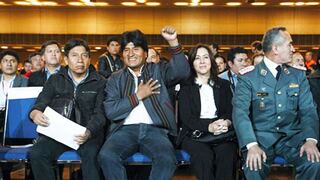 Morales defiende nacionalizaciones durante su periplo a España