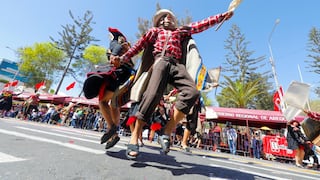 Cayarani se lleva el primer lugar del pasacalle regional “Cantemos y bailemos por nuestra Arequipa 2025″