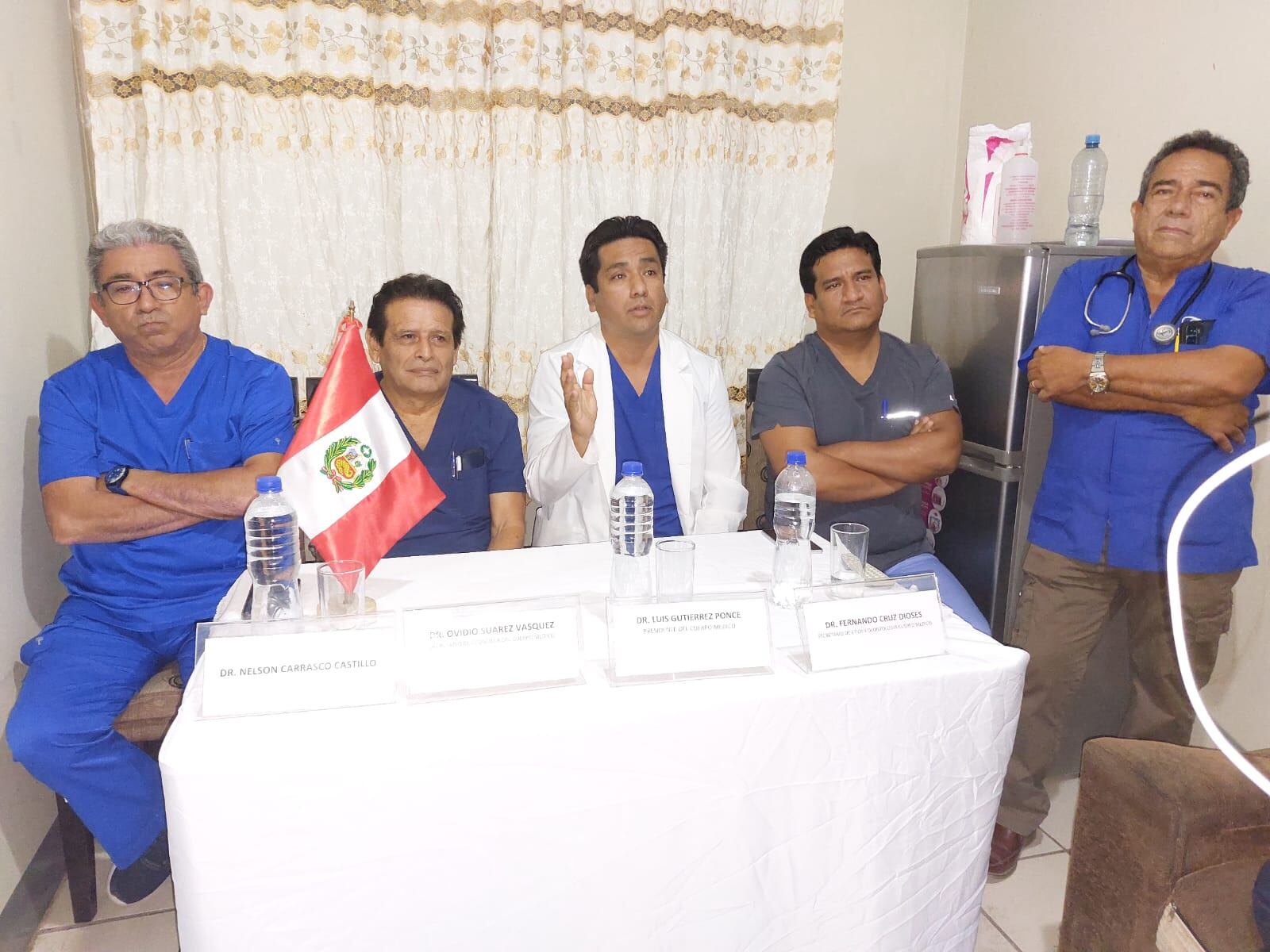 El cuerpo médico, sindicato y el alcalde de Sullana pidieron que nosocomio siga funcionando por la gran demanda de pacientes.