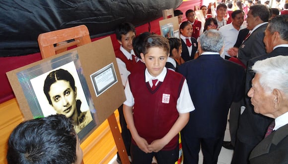 Presentan estudiantes del proyecto Escuela de Líderes Coeducativos Colegio San Miguel.