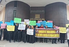 Trabajadores de la Corte Superior de Justicia Junín protestan denunciando despidos masivos