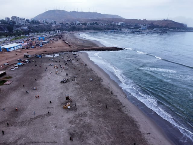 Cierran de la playa Agua Dulce por limpieza y fumigación (Foto: Julio Reaño/GEC)