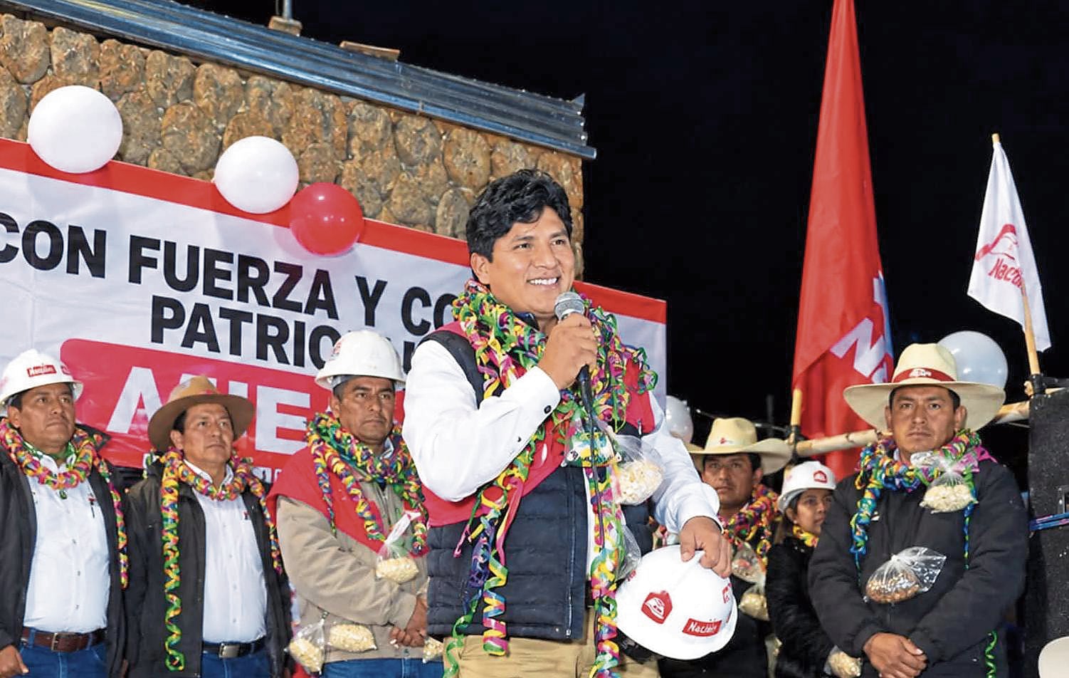 Raúl Mamani Picha sigue publicando en redes sociales como candidato a la alcaldía provincial de Caylloma