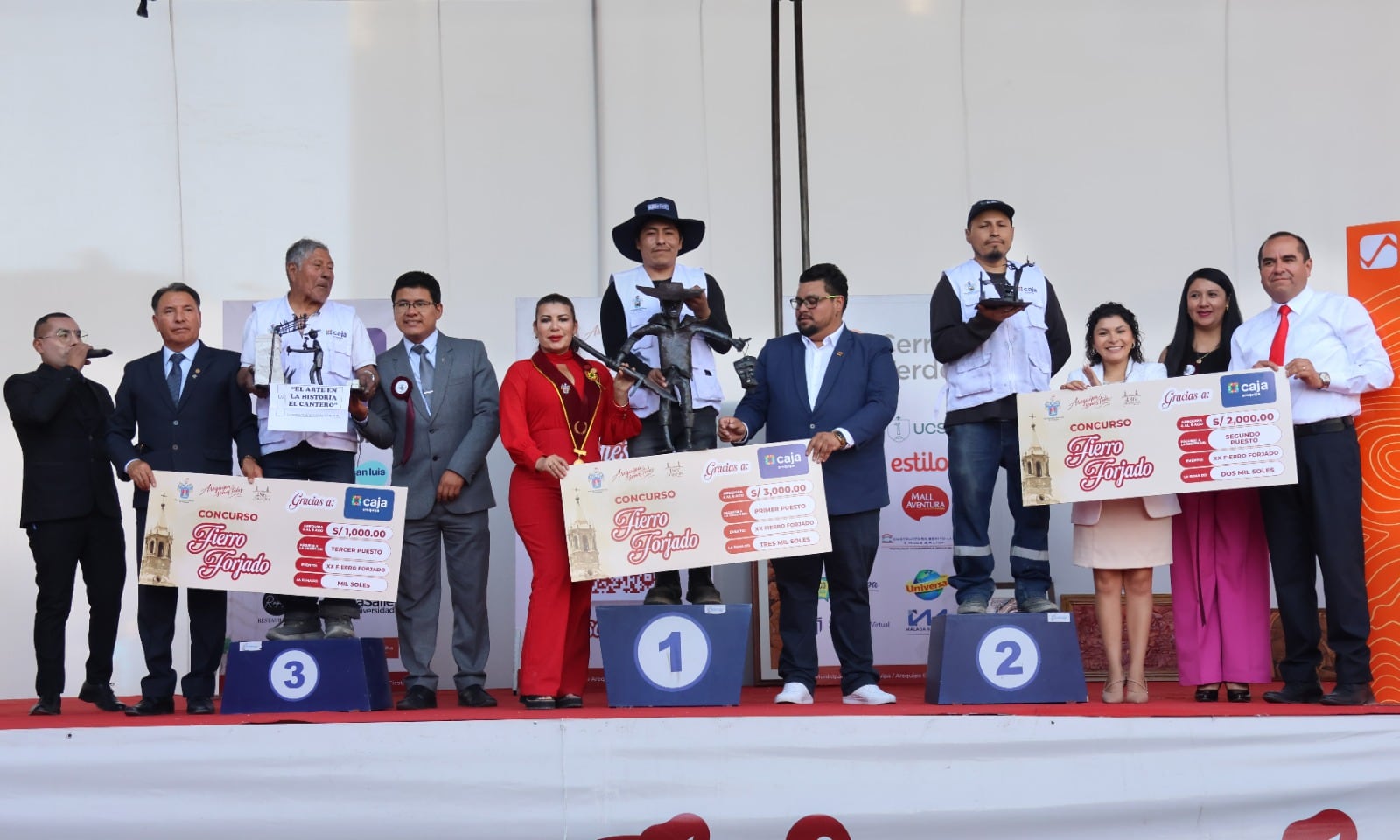 Premian a los ganadores de concursos de sillar, cobre, cuero y fierro forjado en Arequipa (Foto: Municipalidad de Arequipa)