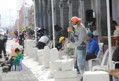 Artesanos se miden en concurso de tallado de sillar en la Plaza de Armas de Arequipa (VIDEO Y FOTOS)