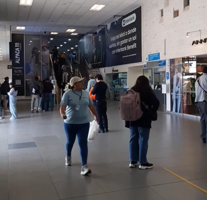 Vuelos fueron reprogramados en el aeropuerto Alfredo Rodríguez Ballón. (Foto: Iletrados Noticias)