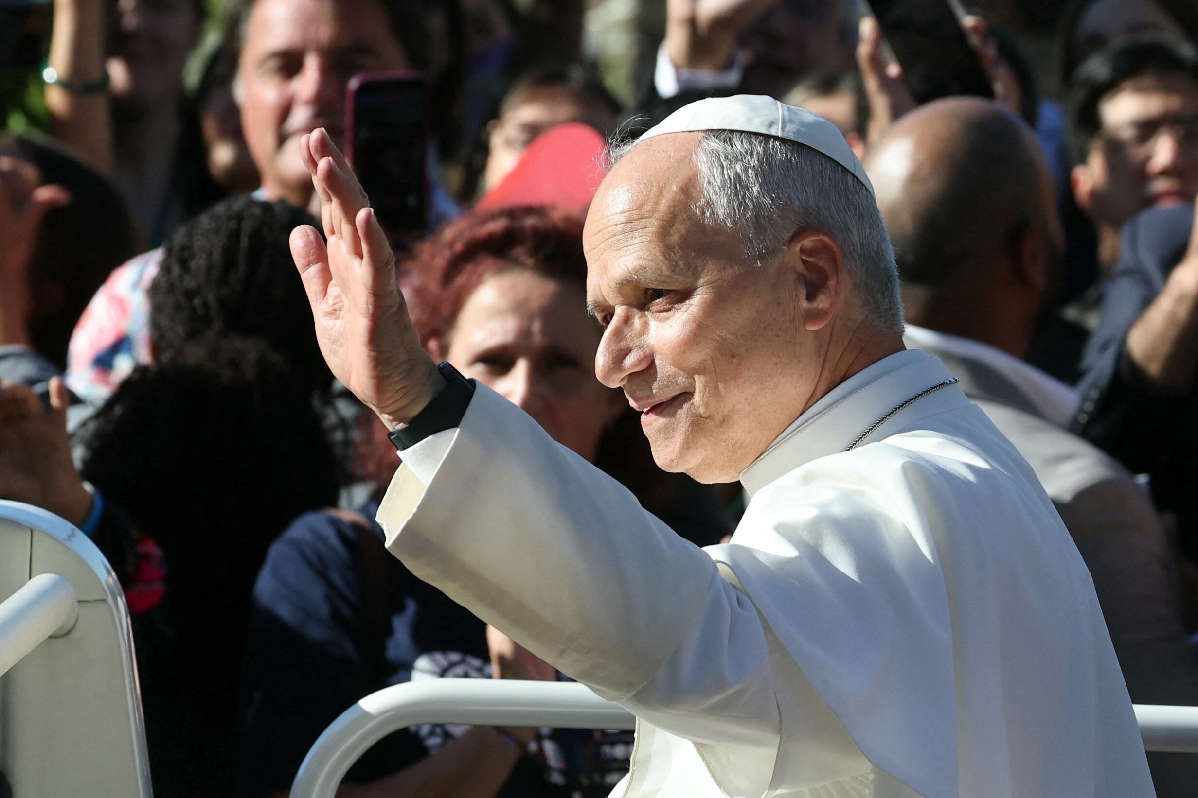 Papa León XIV inicia visita apostólica a Francia