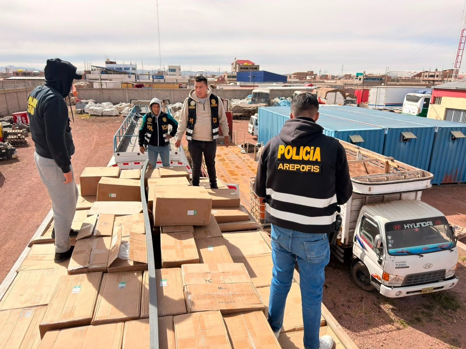 Puno: Sentencian a seis años de cárcel a albañil que dejó su labor para conducir camión repleto de contrabando