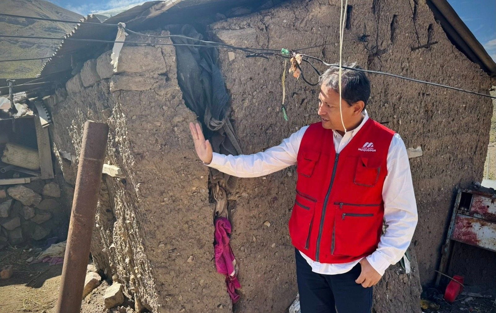 Comitiva concretó una visita de campo para recopilar información para retomar el reasentamiento. (Foto: Difusión)