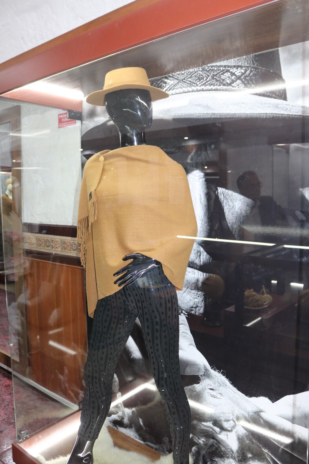 Primer atelier exclusivo de prendas de vicuña del Perú está en Arequipa. Foto: Serfor.