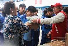Estudiantes de Bella Unión reciben ropa y calzado transferidos por la SUNAT