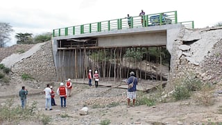 Contraloría halla fallas en la obra de un puente en Piura