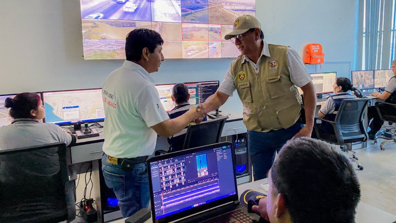 Se han reparado 20 cámaras de videovigilancia y el alcalde Efraín Bueno gestionó ante la Municipalidad Provincial de Trujillo tres camionetas para el patrullaje de los serenos en la jurisdicción.