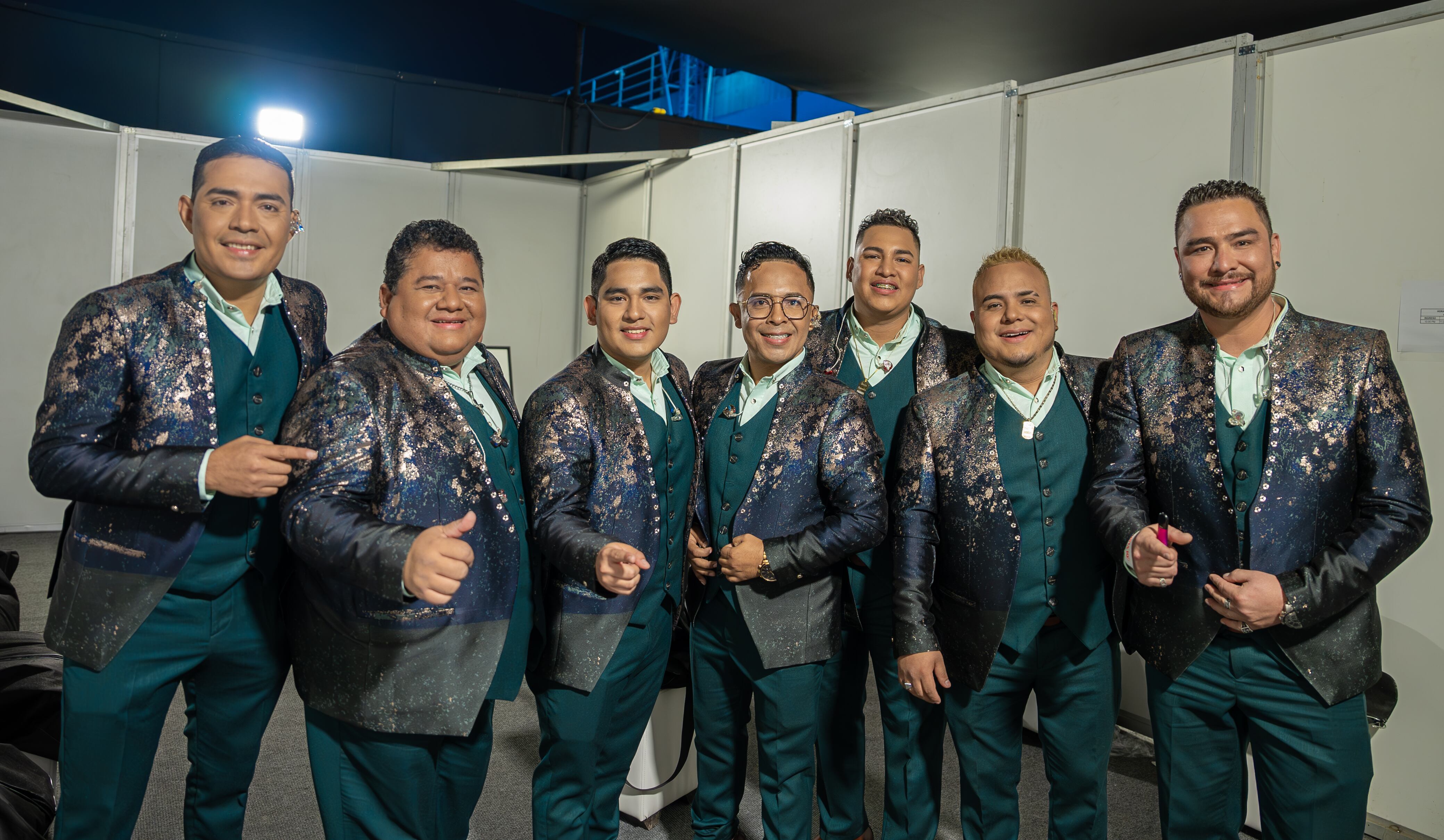 Evento denominado “El Versus de la Cumbia”, contará con la participación de “Corazón Serrano” y “Caribeños de Guadalupe”.