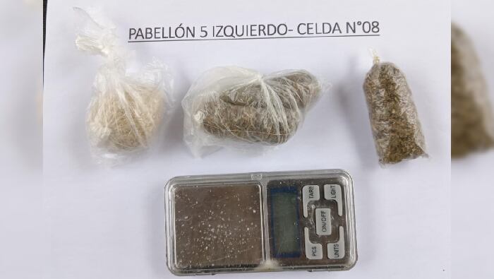 En requisa encuentran celulares y droga en celdas del penal de Piura
