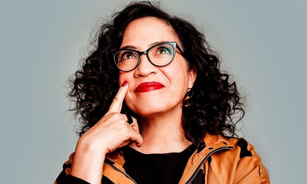 Una conferencia de 90 minutos, en donde nos mostrará todo lo que el clown ha hecho por ella, por su vida, por su trabajo.