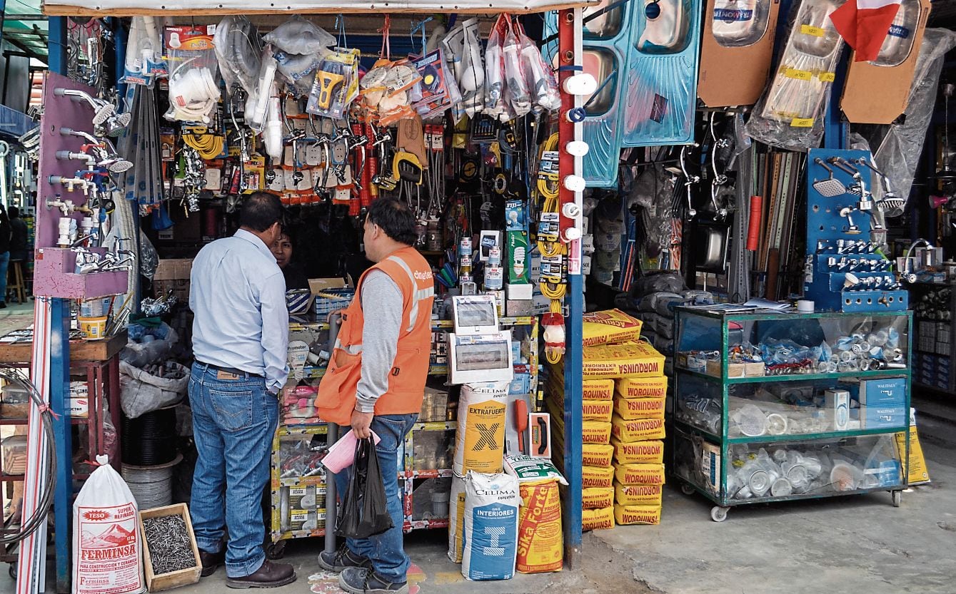 La venta de materiales eléctricos no necesariamente tienen una fiscalización adecuada y hay riesgo entre quienes compran de llevar productos falsificados a sus casas. (Foto: GEC)