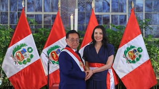 Hary Gloria Yzarra Trelles jura como nueva ministra de la Mujer y Poblaciones Vulnerables