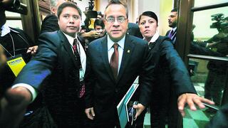 Pedro Pablo Kuczkysnki y su férrea defensa al ministro Jaime Saavedra (VIDEO)