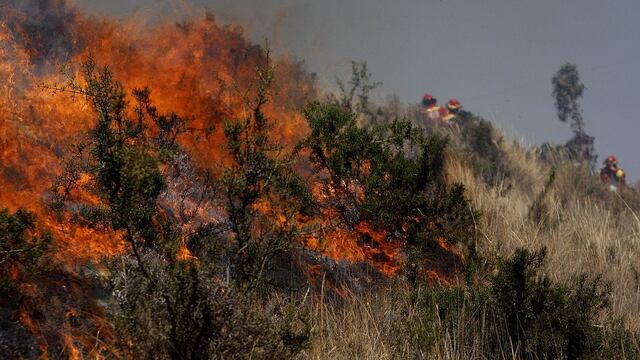 Fuego continúa en regiones del Norte del país