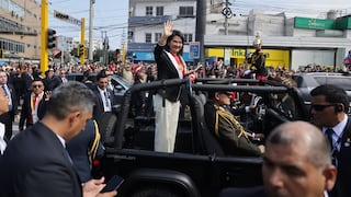 Así fue la llegada de la presidenta Keiko Fujimori a la avenida Brasil para la Gran Parada Cívico Militar