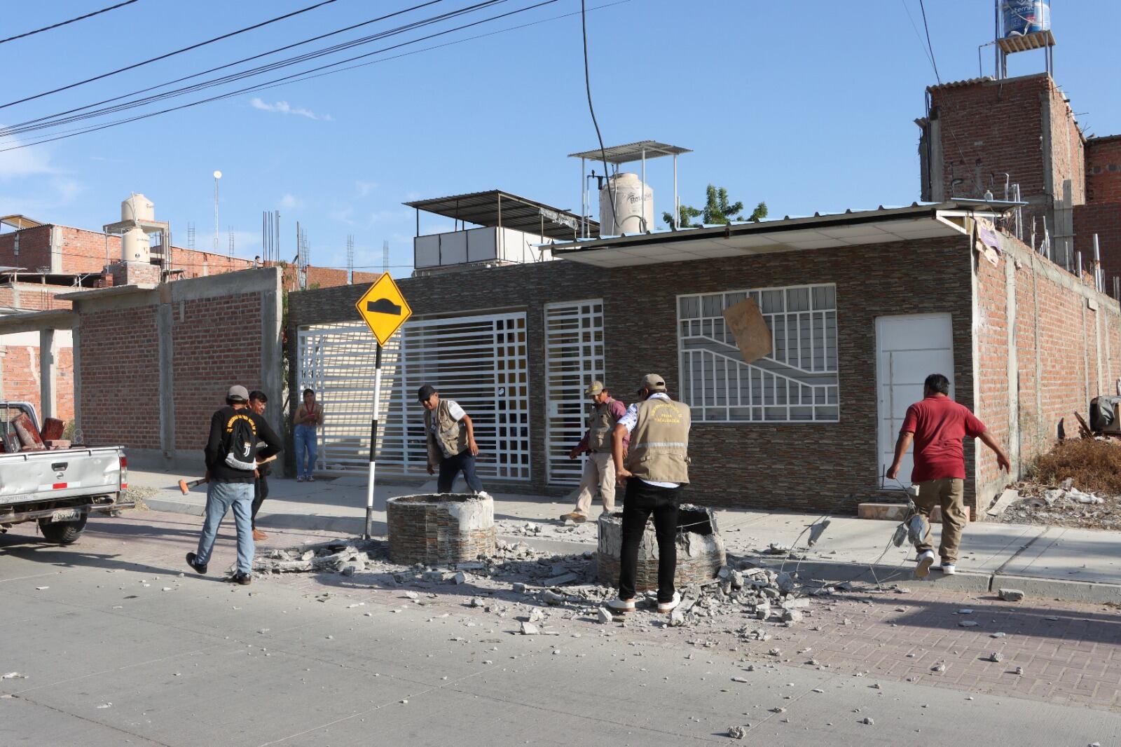 Retiran las construcciones de concreto