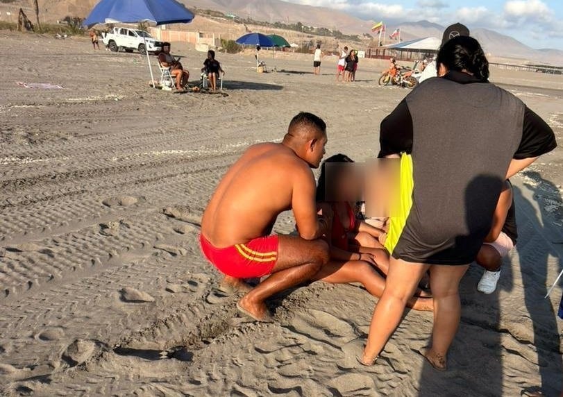 Rescatan a una adolescente en las playas de Mollendo (Foto: PNP)