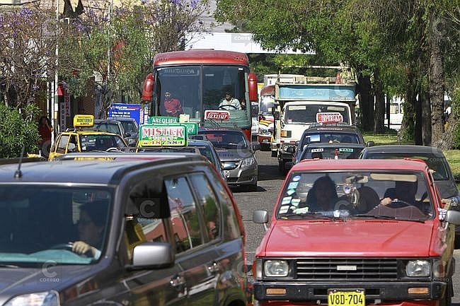 Congestión vehicular es de todos los días (Foto: Archivo GEC)
