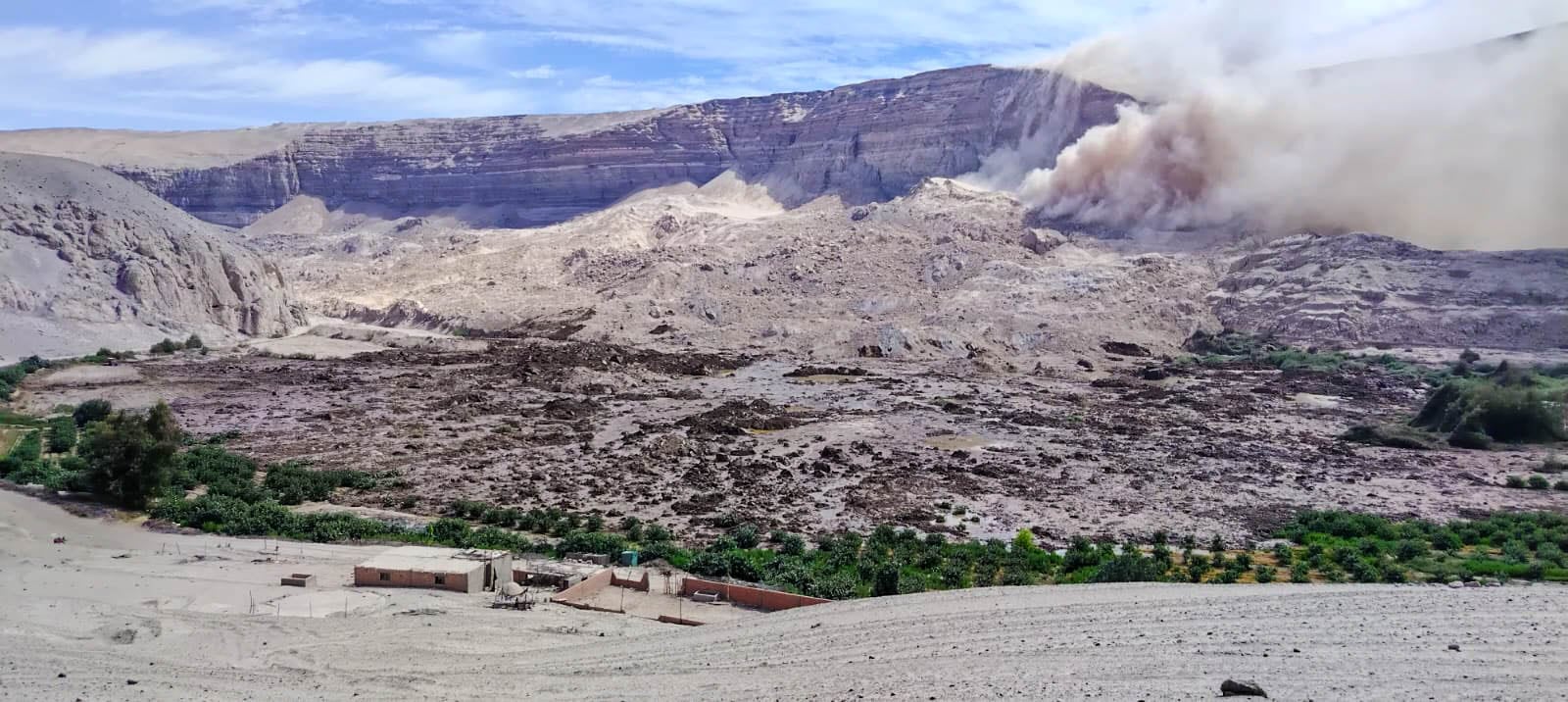Pérdida de 10 hectáreas de cultivos y embalse de río por derrumbe en San Juan de Siguas