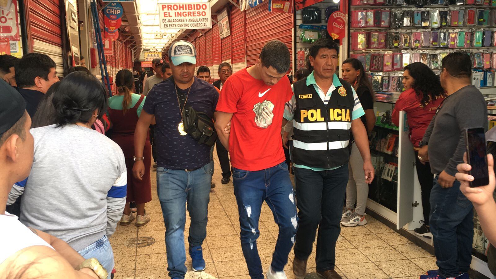 Extranjero detenido por robo a pollería. Foto: Difusión.