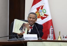 TC presenta en Arequipa libro que reconstruye su historia