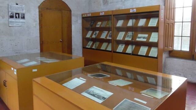 Ciudadanos exigen que repongan libros desaparecidos de Biblioteca Mario Vargas Llosa